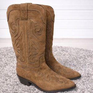 Women's Lorena Tall Western
Boots Memory Foam Insole
Wild Fable Cognac 8.5 NWT